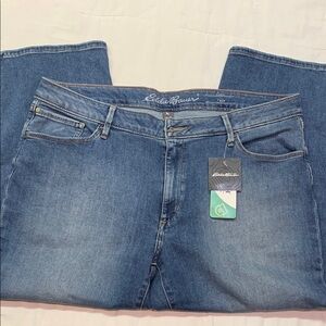 NWT Eddie Bauer Women's Blue Curvy Fit Stretch Cropped Denim Jeans Size 18